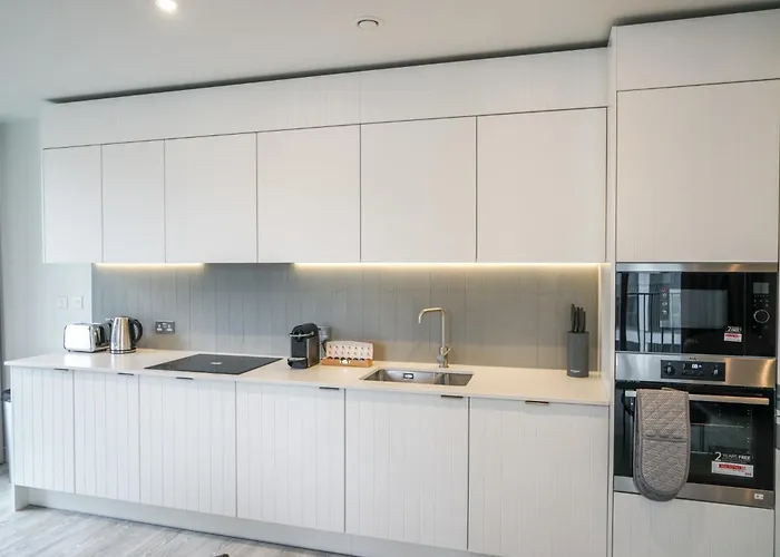 Coppermaker Square In Stratford Aparthotel London