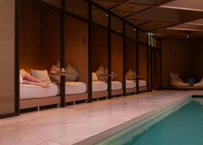 The Londoner Hotel